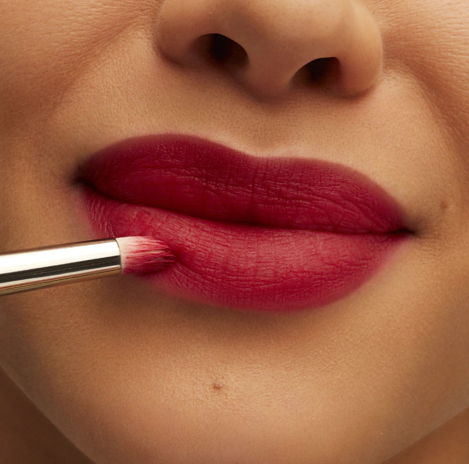 MAC Cosmetics Powder Kiss Lipstick Ruby New 3gr képe 2